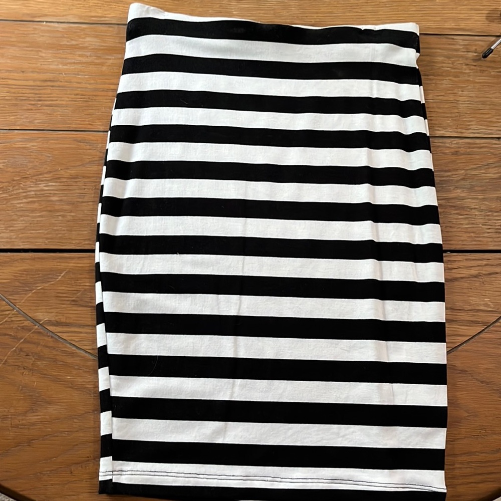 Lush stretch skirt size small